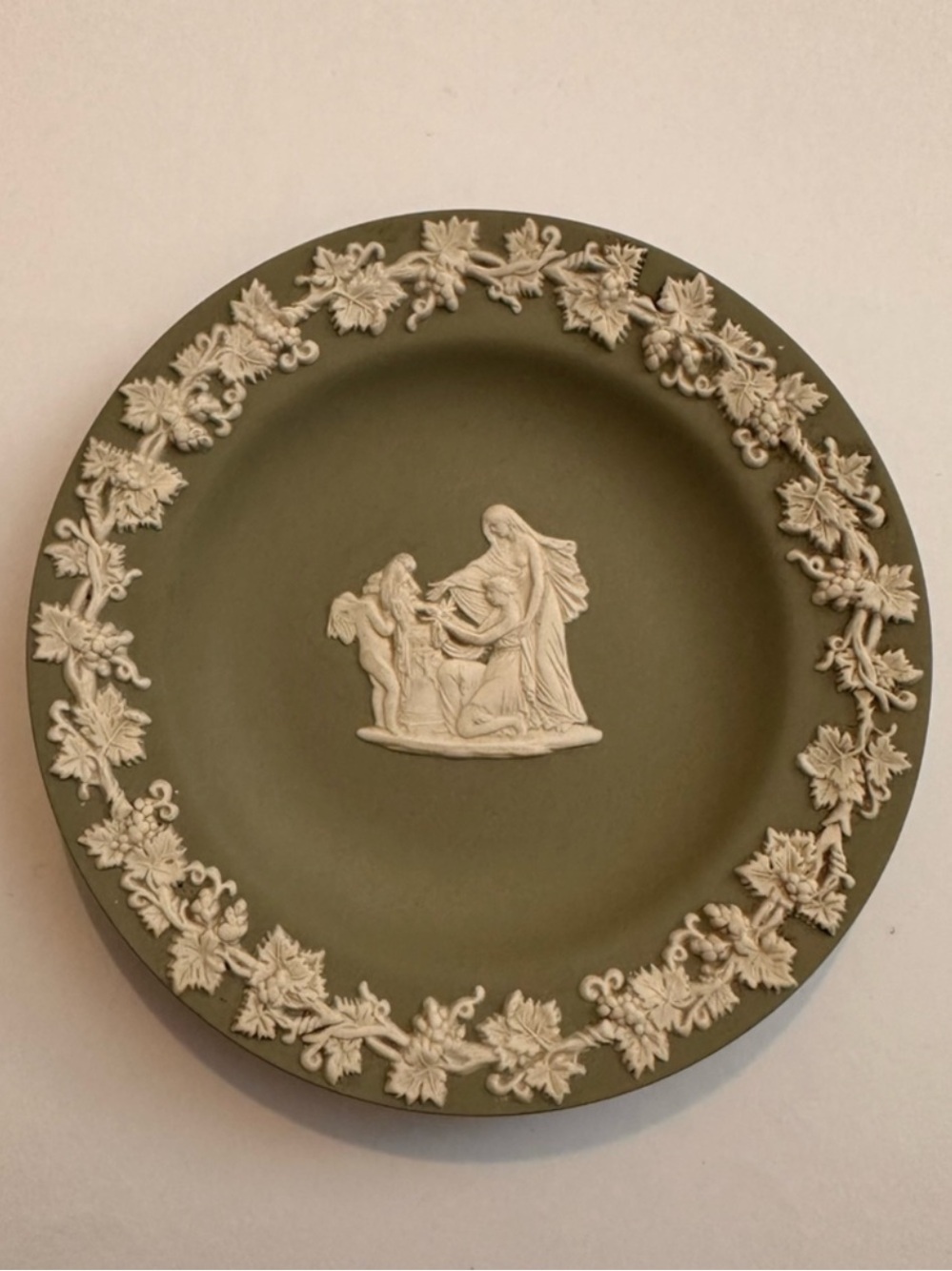 Wedgwood | Decor | Wedgwood Jasperware Trinket Tray | Celadon & Cream | Oracle - Picture 5 of 5